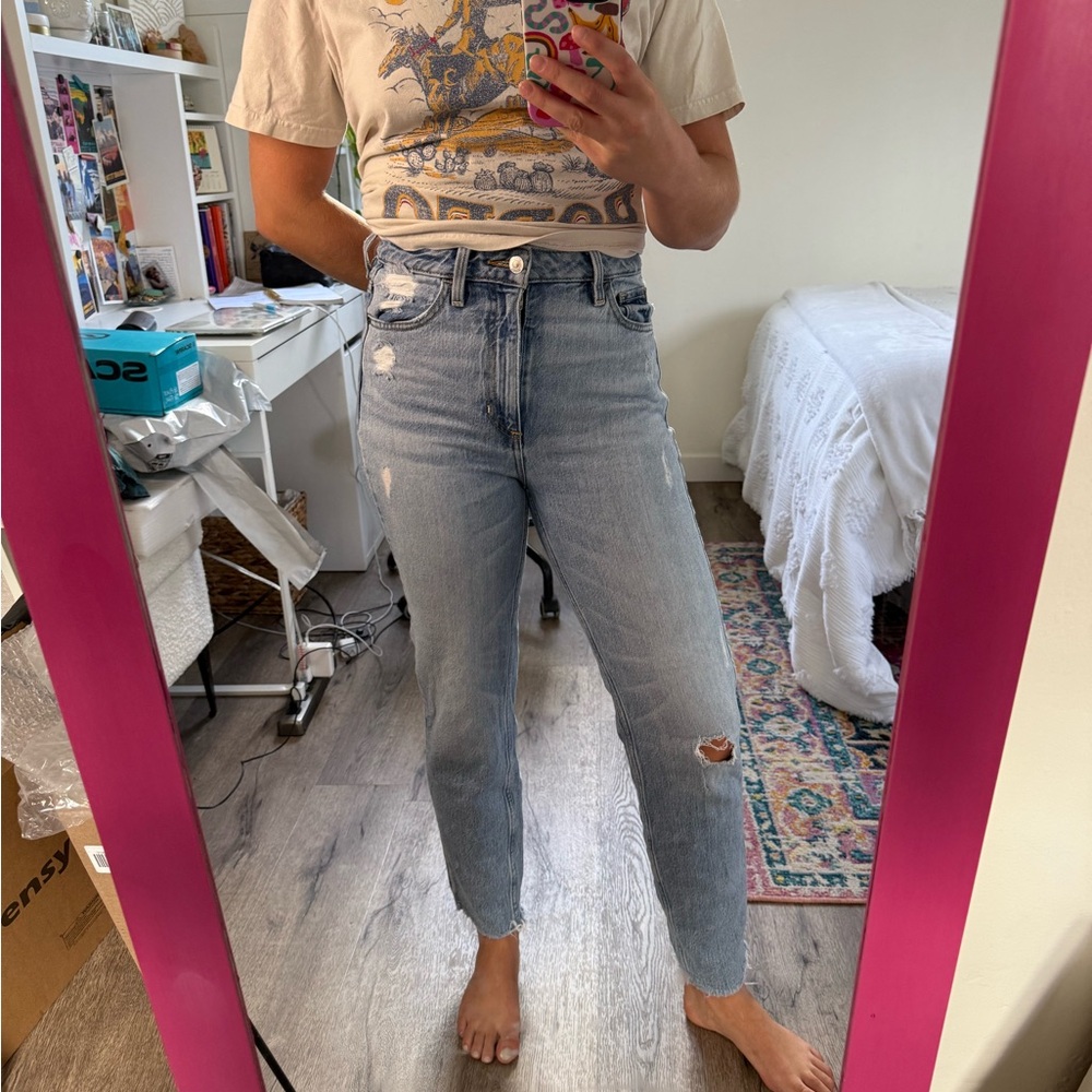 Guess High Waisted Mom Jeans